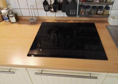 výměna varné desky včetně úpravy montážního otvoru . po montáži